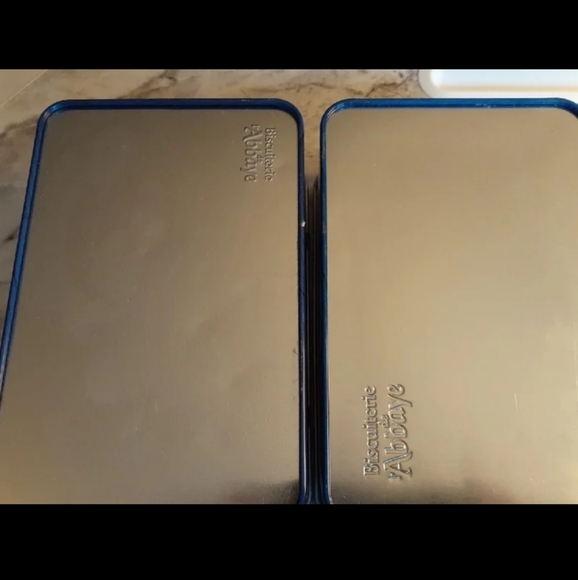 2x Paris Metal Tin Boxes - Picture 2 of 6